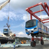 Đoàn tàu đầu tiên thuộc tuyến Metro 1 đang đến Việt Nam